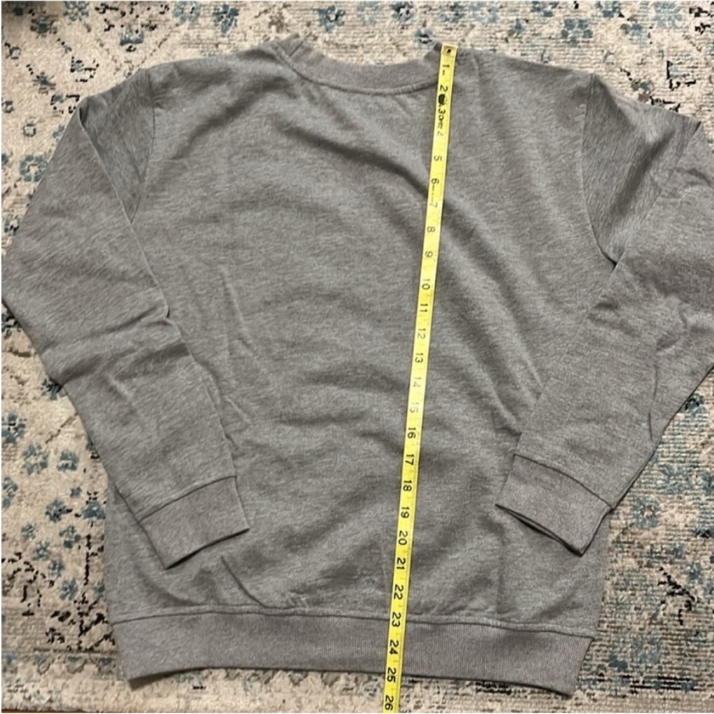 NWT Kitschy Kitty Embroidered Sweatshirt Size Small - Picture 12 of 15